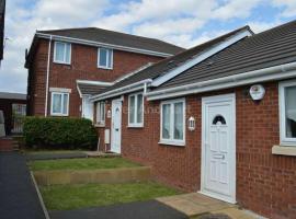 Pinfold Court Apartments, hotel in Knowsley