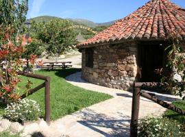 Complejo Rural Los Chozos Valle del Jerte: Jerte'de bir otel