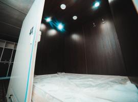 Capsule hotel TechnoCave, hotel v destinaci Biškek