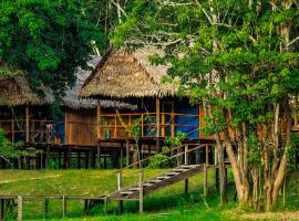 Amazon Muyuna Lodge - All Inclusive, chalet i Paraíso