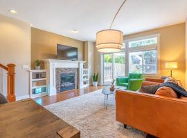Modern home, Four bedrooms, King Beds, casa a Tigard