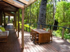 Silvertrees, hotel with jacuzzis in Margaret River Town