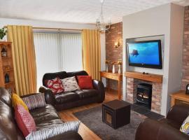 ADAIR HOUSE, vacation home in Ballymena