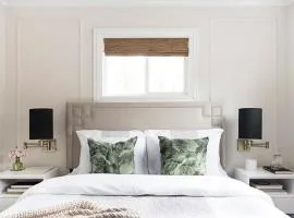 Beautiful 1 BED Serviced APARTMENT COBHAM Town Centre