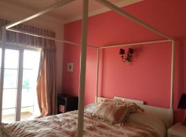 Sunny Suites Golf and Free Parking Guest House, alloggio in famiglia a Lisbona