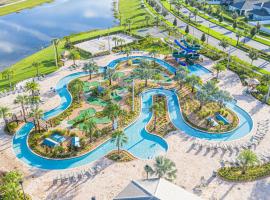 Only 5 Miles from Disney! Free Water Park! 2 Bed, 2 Bath Condo, Sleeps 8, Hotel in Kissimmee