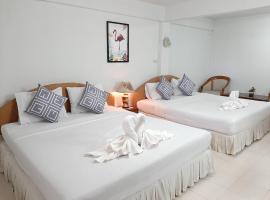 สตาร์ รีสอร์ท (สี่แยก จปร), hotel em Nakhon Nayok