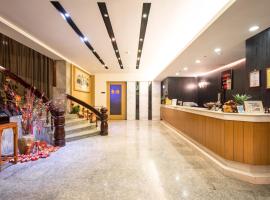 Country Garden Hotel, hotell i Chiayi City