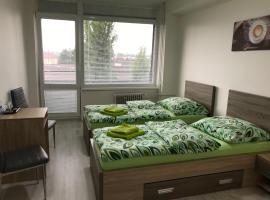 Rooms & Apartments Novohrad, hotell i Lučenec