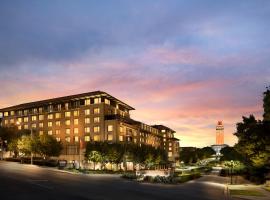 AT&T Hotel & Conference Center, hotel cerca de Texas Memorial Stadium, Austin