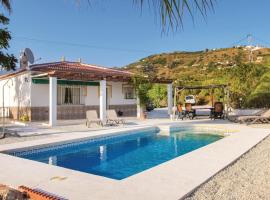 Nice Home In Torrox Costa With 4 Bedrooms, Outdoor Swimming Pool And Swimming Pool, three-star hotel in Torrox Costa