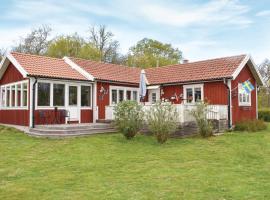 2 Bedroom Stunning Home In Listerby, hotell sihtkohas Listerby
