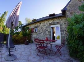 Domaine de l'Angevinière, 2 gîtes cosy, vue bocage proche Mont St-Michel, hotel con estacionamiento en Saint-Laurent-de-Terregatte