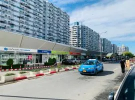 Muangthongthani Rental/Khun Dan