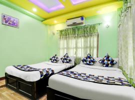 Jai Maa Panchadhura Hotel, Hotel in Lālbhitti