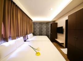 Maple Hotel Second Branch, hotel in South District, Tainan