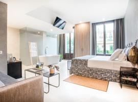 Casa Lirio by Blossom Hotels, хотел в Барселона