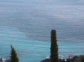 Triplex entre ciel et mer, vacation rental in Roquebrune-Cap-Martin