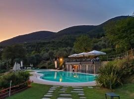 Domina Borgo degli Ulivi - Garda Lake, apartmánový hotel v destinácii Gardone Riviera