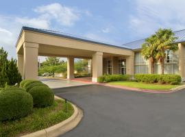 Economy Inn & Suites, hotel with hot tubs in Shreveport