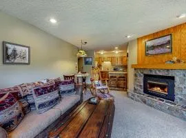 Woods Manor 101A