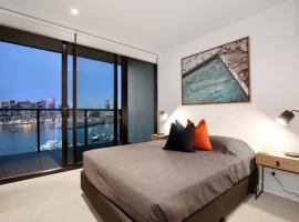 Orange Stay at Collins Wharf, serviced apartment in Melbourne