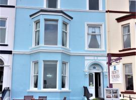 Frosty Towers, bed & breakfast σε Llandudno