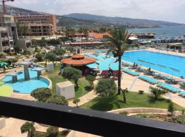 Chalet at Aqualand Resort, chalet de montaña en Batroun