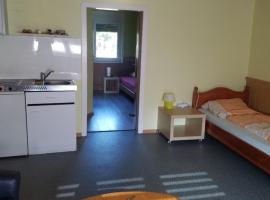 Monteurzimmer Becker, glamping v destin&aacute;cii Frielendorf