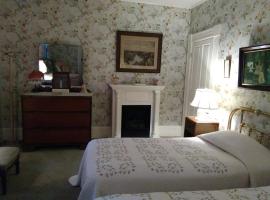 Couture Farm at Millstone Hill, bed and breakfast en Barre