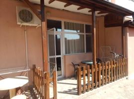 Dunav Str., hotel em Ravda