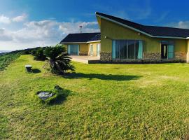 Resort villa miko, hotel v blízkosti zaujímavosti Kobohama Beach (Oshima)