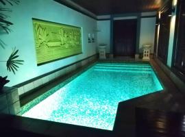 PORT DICKSON PRIVATE POOL VILLA WATER CHALET、ポートディクソンのホテル