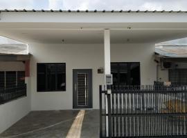 Mersing little homestay with free WIFI, villa in Mersing