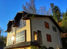 Hostal La Casa del Carpintero, hotell sihtkohas Coñaripe