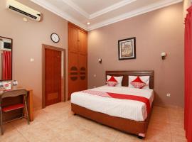 OYO 1286 Hotel Syariah Aceh House, hotel in Medan
