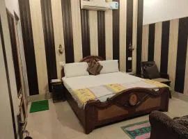 Hotel Golden Woods