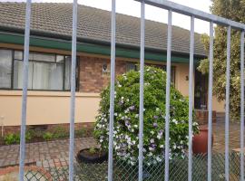 Canterbury Self-catering, Ferienunterkunft in Bellville