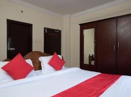 OYO 49427 Vani Residency Saver, hotel in Amalāpuram