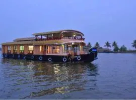 Upper Deck Houseboats