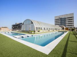 Pierre & Vacances Apartamentos Edificio Eurobuilding 2, hotel v destinaci Madrid