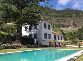 Casa Oliveira Esmeraldo - Guest Houses, villa in São Vicente