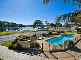 Emmanuel Holiday Apartment, serviced apartment in Lakes Entrance