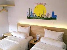 Central Front One Inn Jakarta Airport