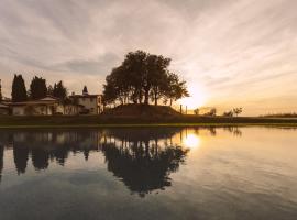 Viesnīca Borgo Le Colline Luxury Agriturismo in Tuscany pilsētā Gambasi Terme