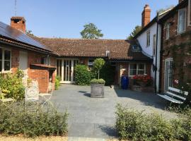 Snipe Vineyard Cottage, hotel near Saint Botolph's Burgh, Woodbridge