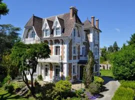 Villa de caractère 8 à 15p, 350 m2 - 15 mn Paris, 10 mn Versailles
