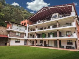 Camper Club, Hotel in Malinalco