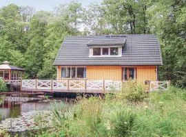 1 Bedroom Stunning Home In Örkellunga