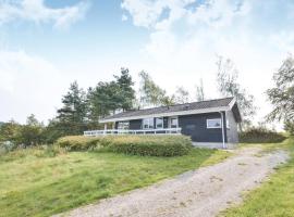 Amazing Home In Ebeltoft With 4 Bedrooms And Sauna, feriehus i Femmøller